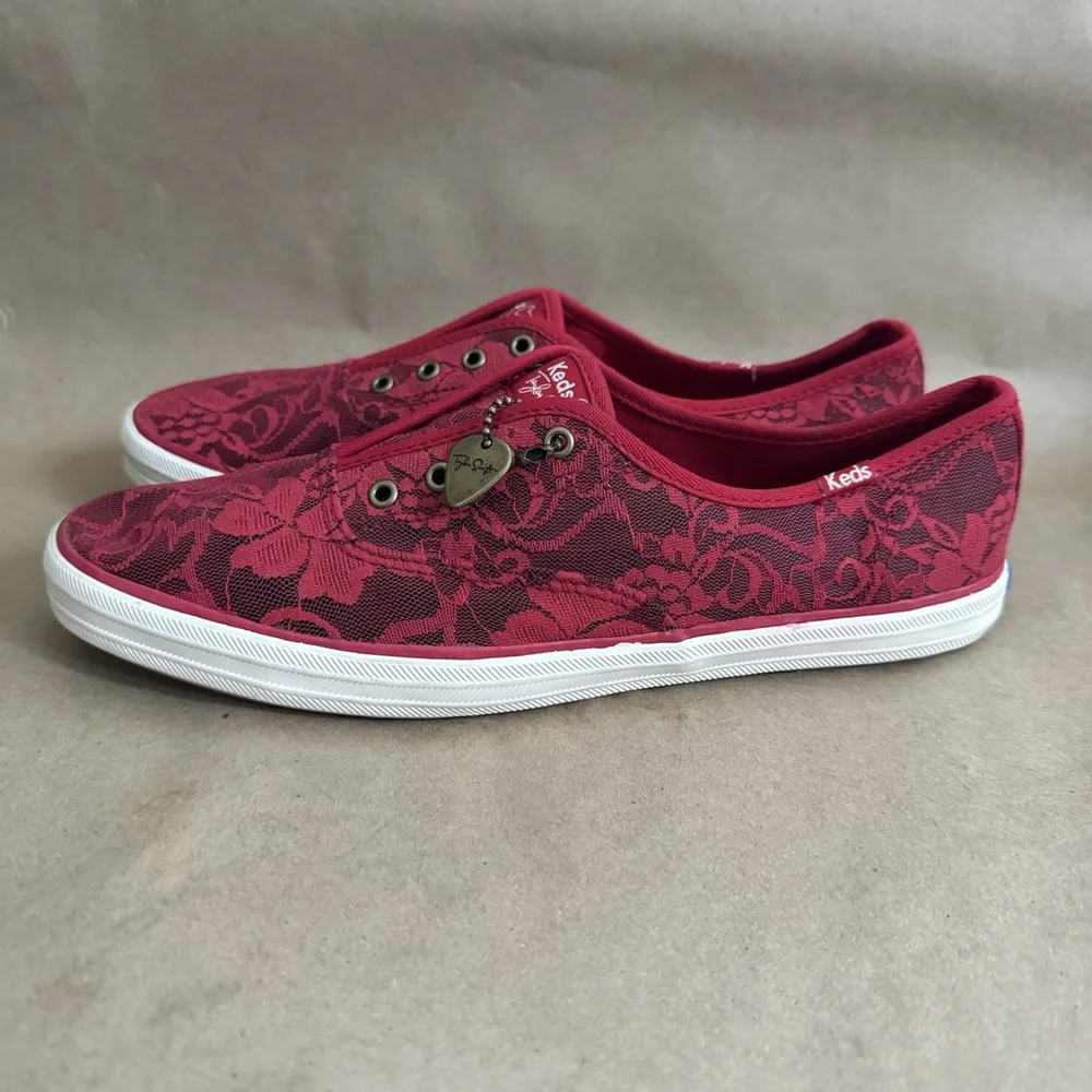 Taylor Swift x Keds Red Lace Slip On Sneakers With Guitar Pick Charm RARE W8.5 - Picture 4 of 9